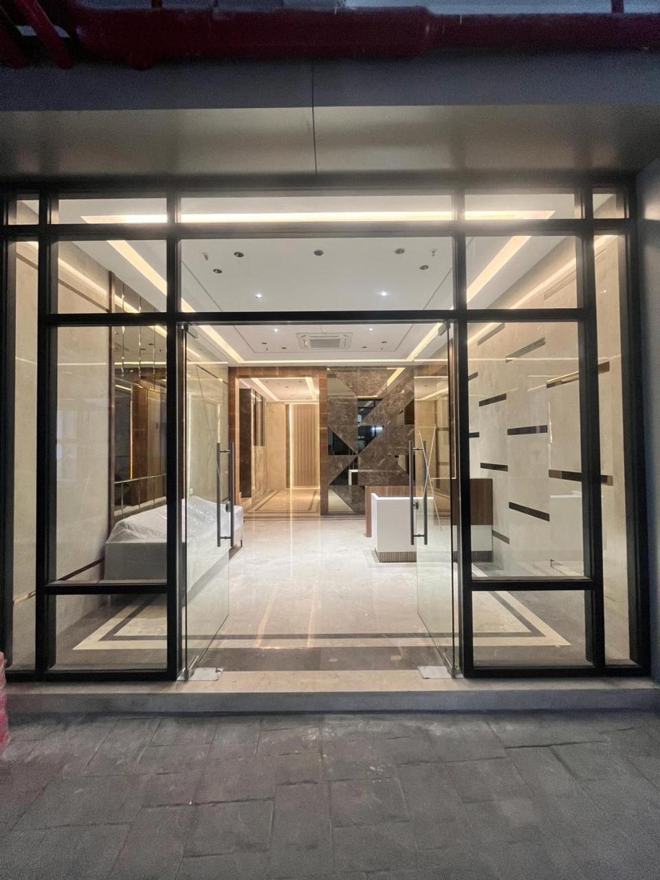 Hsquare Luxury Apartments Goregaon Mumbai Exterior photo